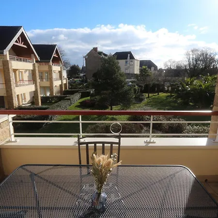 Apartament Fouesnant Beg Meil, Duplex Au Coeur Du Village, A 450 M De La Beg-Meil